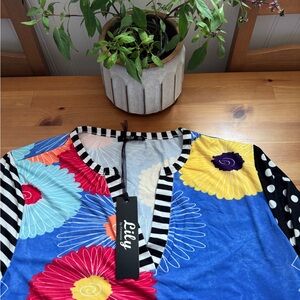 Vivid Lily by Firmiana V-Neck Shift Dress, Long Sleeves Size 1X New With Tags